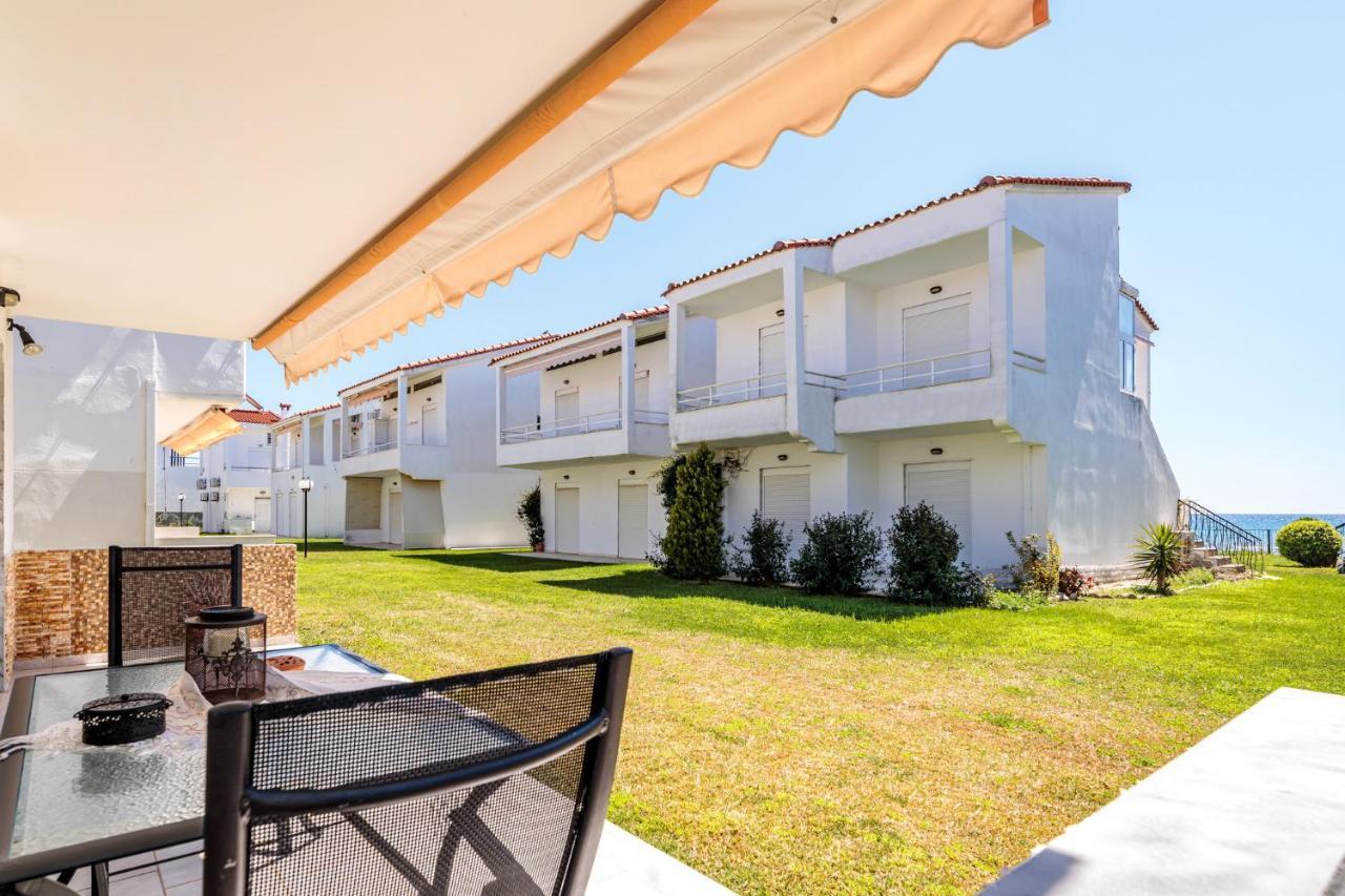 Apartment Next To The Sea Paralia Dionysiou Buitenkant foto